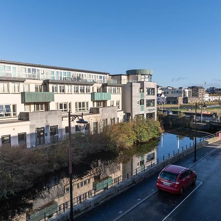 Modern Canal View Home, In City Centre, Sleeps 8 Galway Eksteriør billede